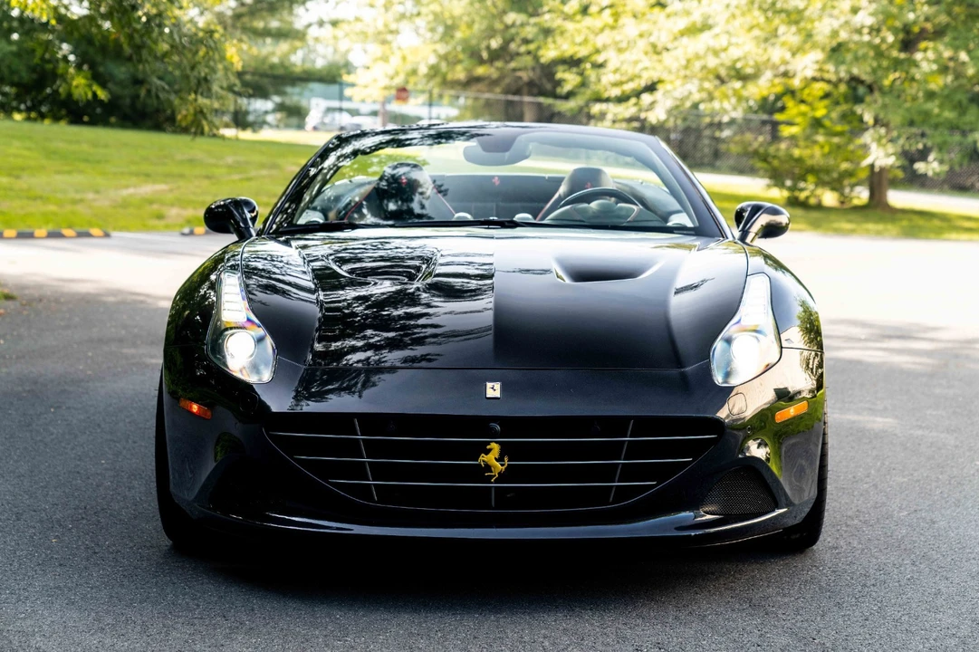 2016 Ferrari California T - Image 14 of 31