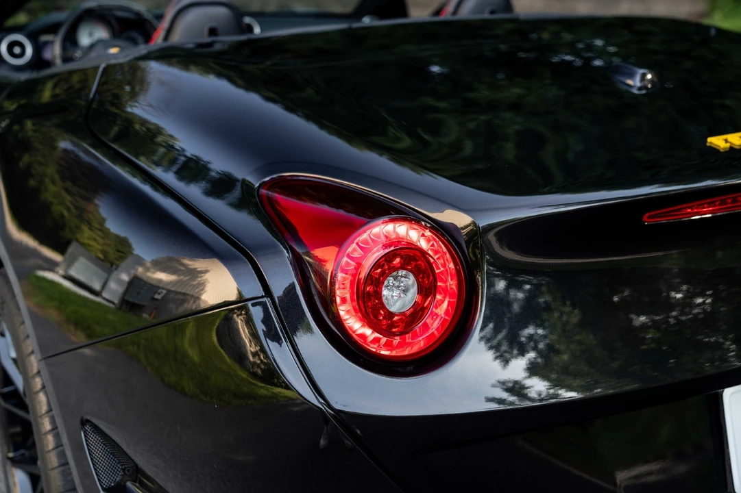 2016 Ferrari California T - Image 23 of 31