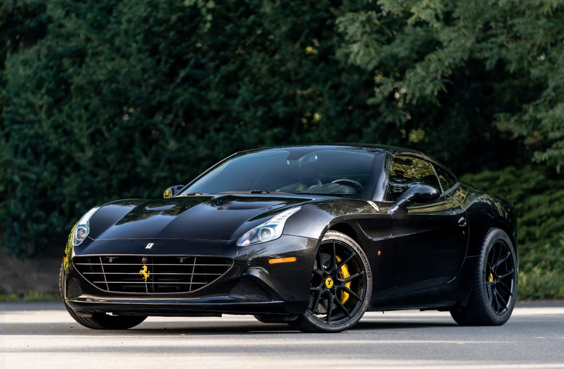 2016 Ferrari California T - Image 2 of 31