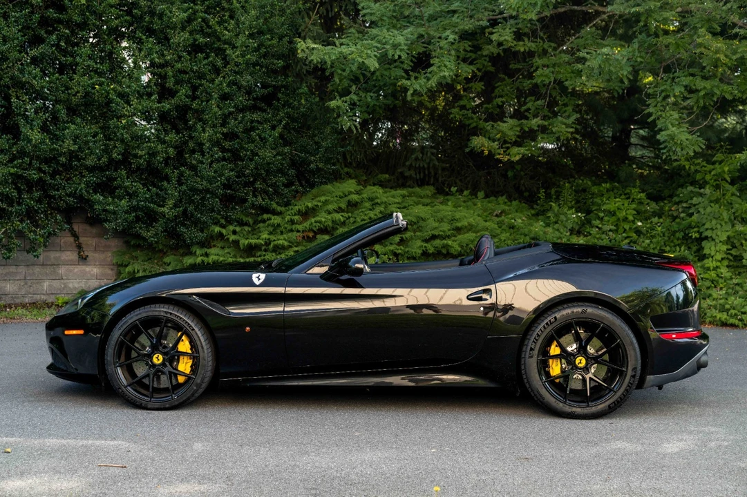 2016 Ferrari California T - Image 16 of 31