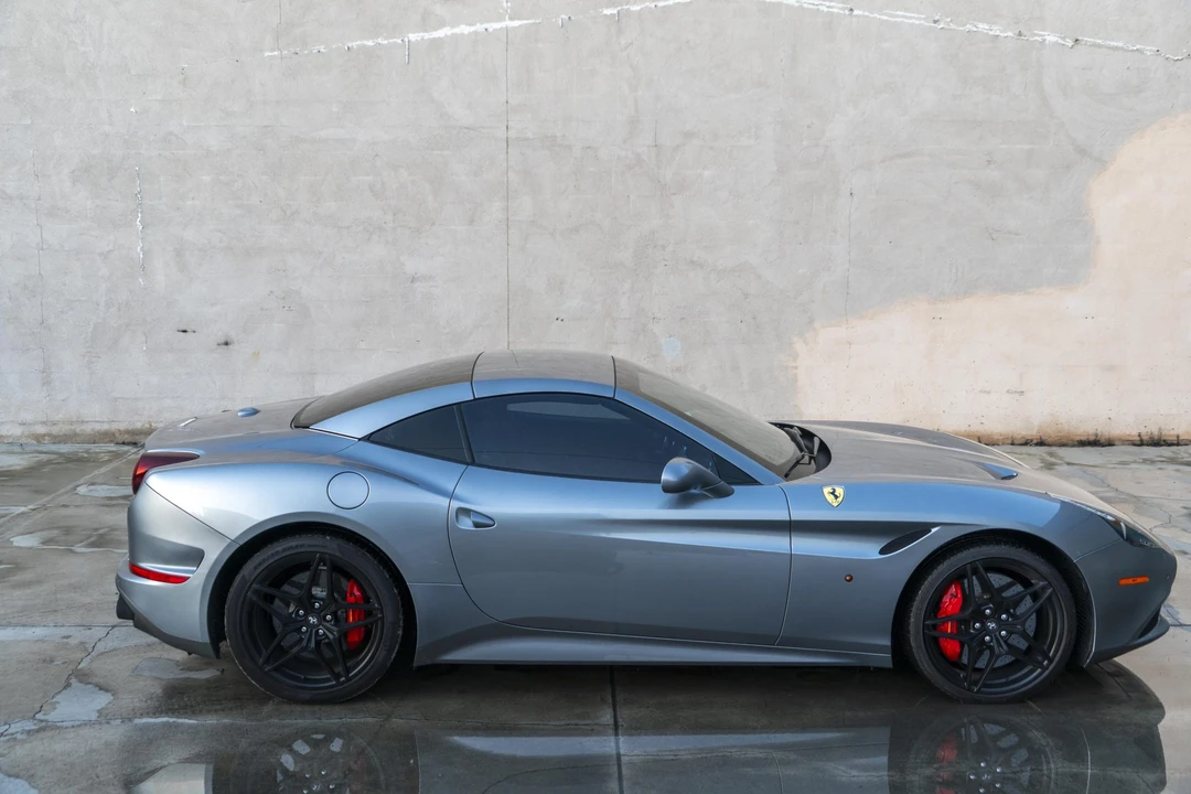 2016 Ferrari California T - Image 13 of 31