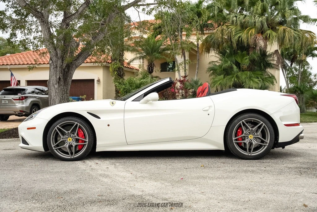 2016 Ferrari California T - Image 3 of 12