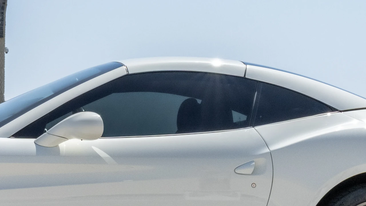 2016 Ferrari California T - Image 24 of 31