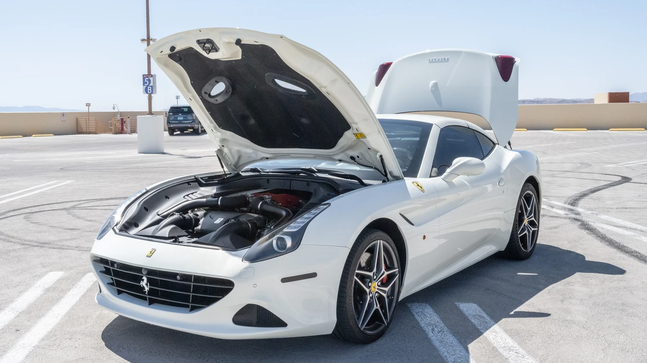 2016 Ferrari California T - Image 31 of 31