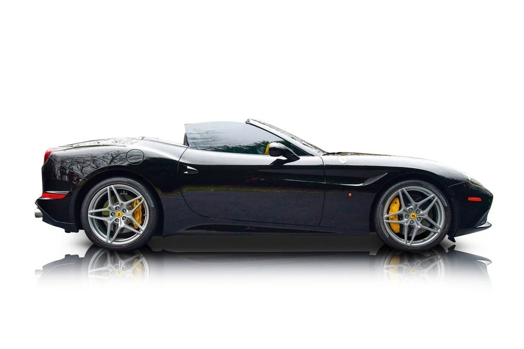 2016 Ferrari California T - Image 2 of 12