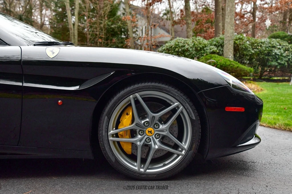 2016 Ferrari California T - Image 11 of 12