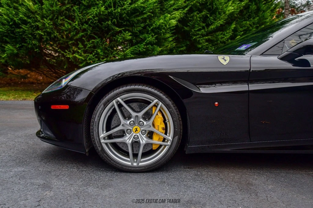 2016 Ferrari California T - Image 4 of 12