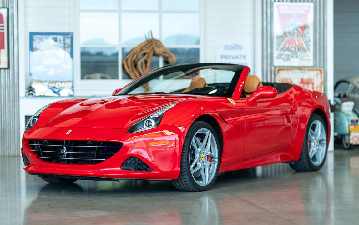 2016 Ferrari California T - Image 12 of 31