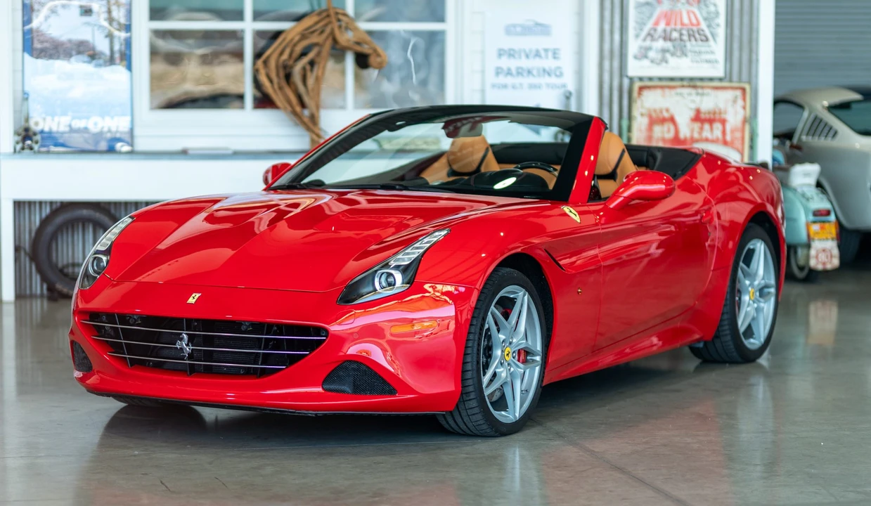 2016 Ferrari California T - Image 15 of 31