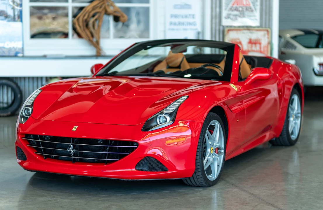2016 Ferrari California T - Image 18 of 31