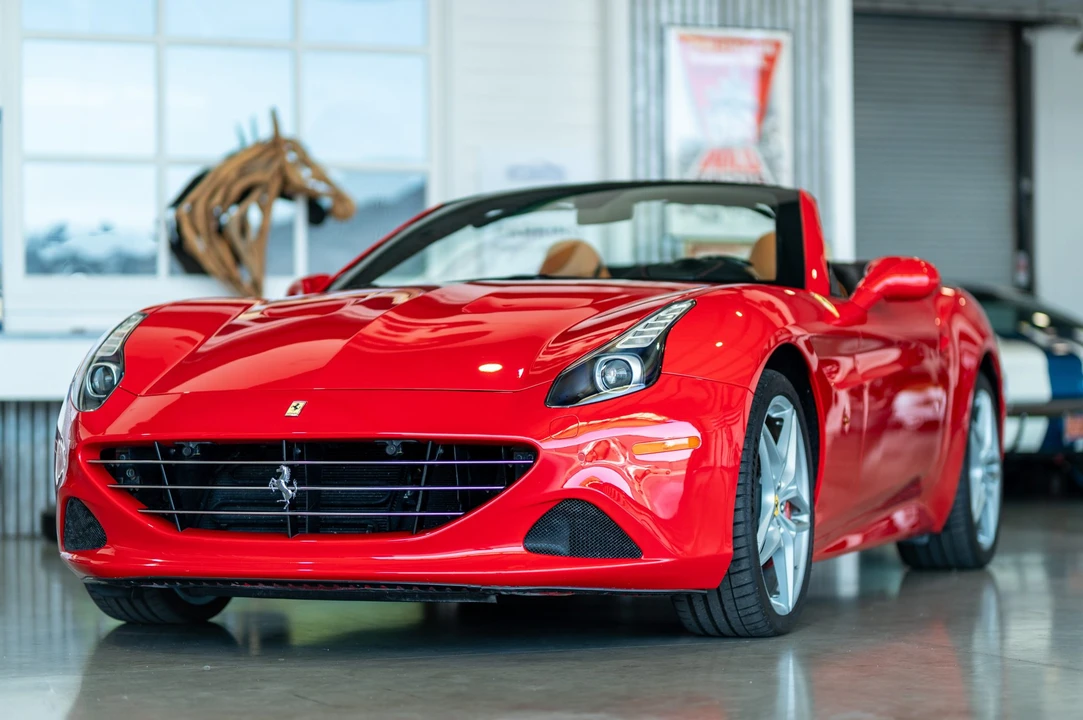2016 Ferrari California T - Image 16 of 31