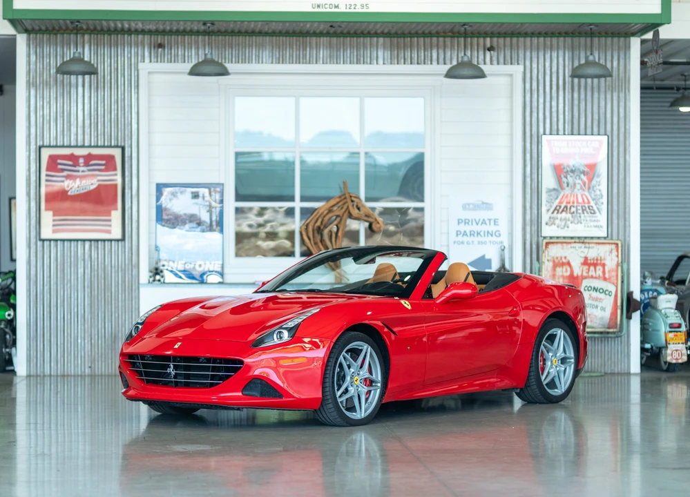 2016 Ferrari California T - Image 3 of 31