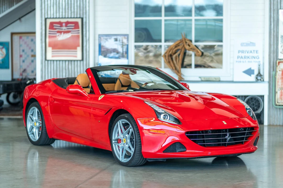 2016 Ferrari California T - Image 30 of 31