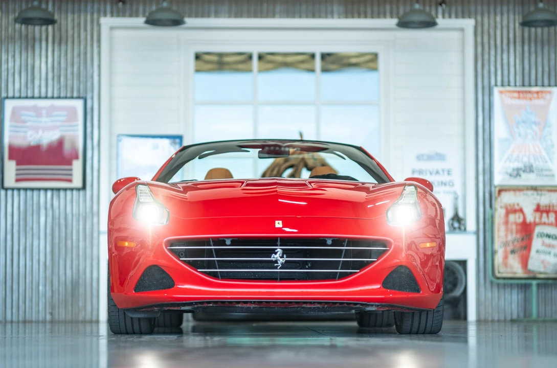 2016 Ferrari California T - Image 19 of 31