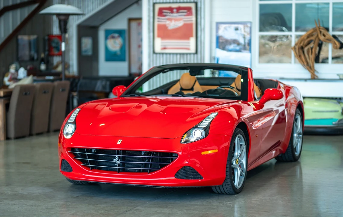 2016 Ferrari California T - Image 14 of 31