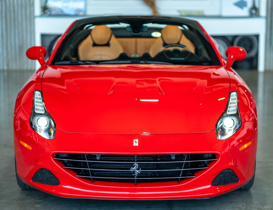 2016 Ferrari California T - Image 25 of 31