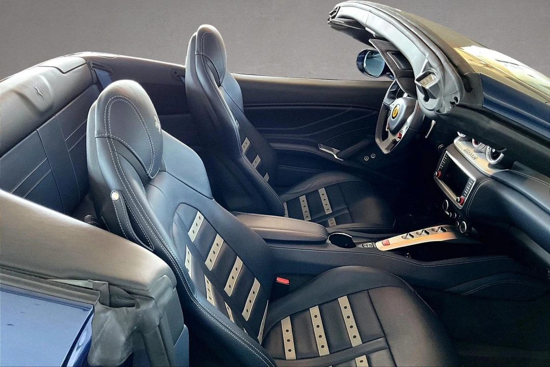 2016 Ferrari California T - Image 18 of 23
