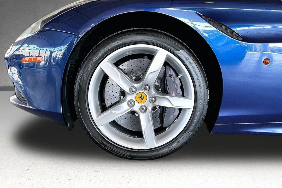 2016 Ferrari California T - Image 23 of 23