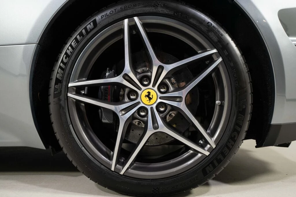 2016 Ferrari California T - Image 15 of 31