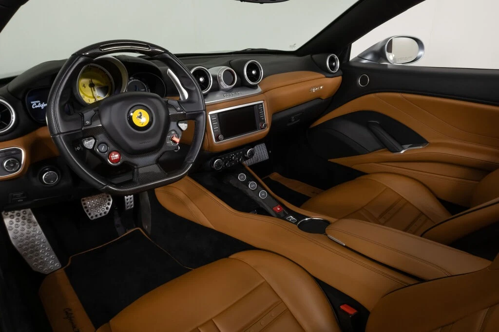 2016 Ferrari California T - Image 31 of 31