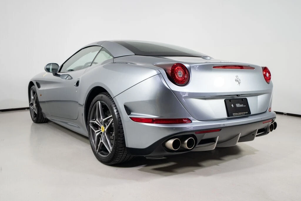 2016 Ferrari California T - Image 4 of 31