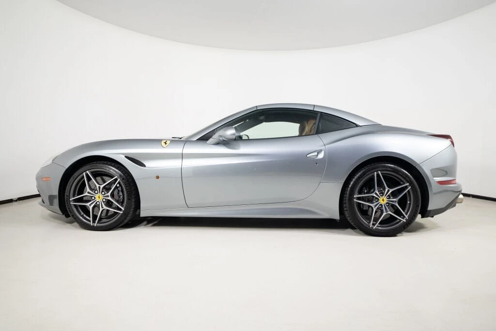 2016 Ferrari California T - Image 7 of 31