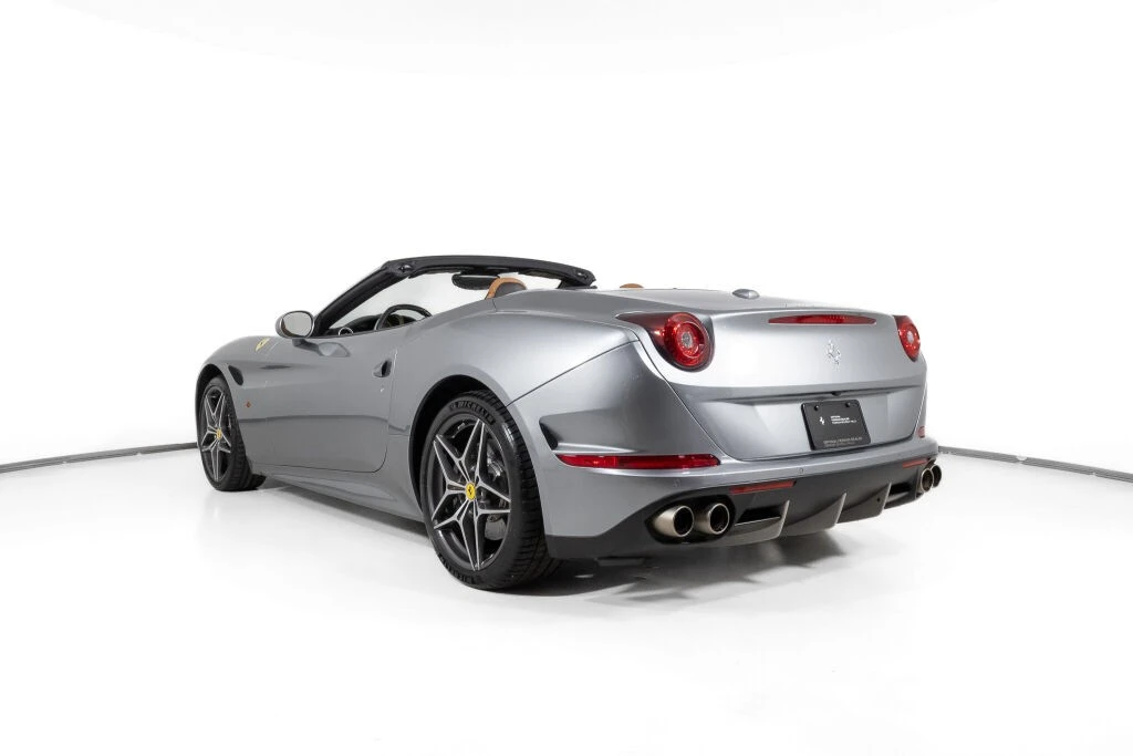 2016 Ferrari California T - Image 3 of 31