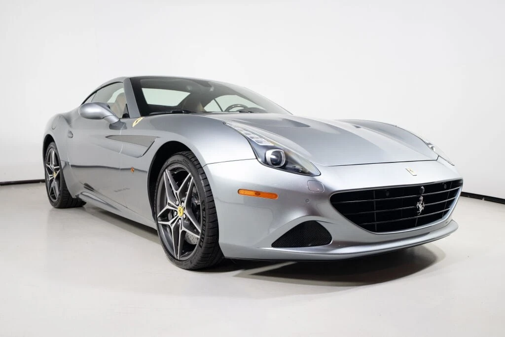 2016 Ferrari California T - Image 3 of 31