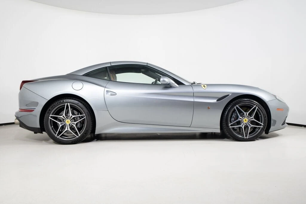 2016 Ferrari California T - Image 8 of 31