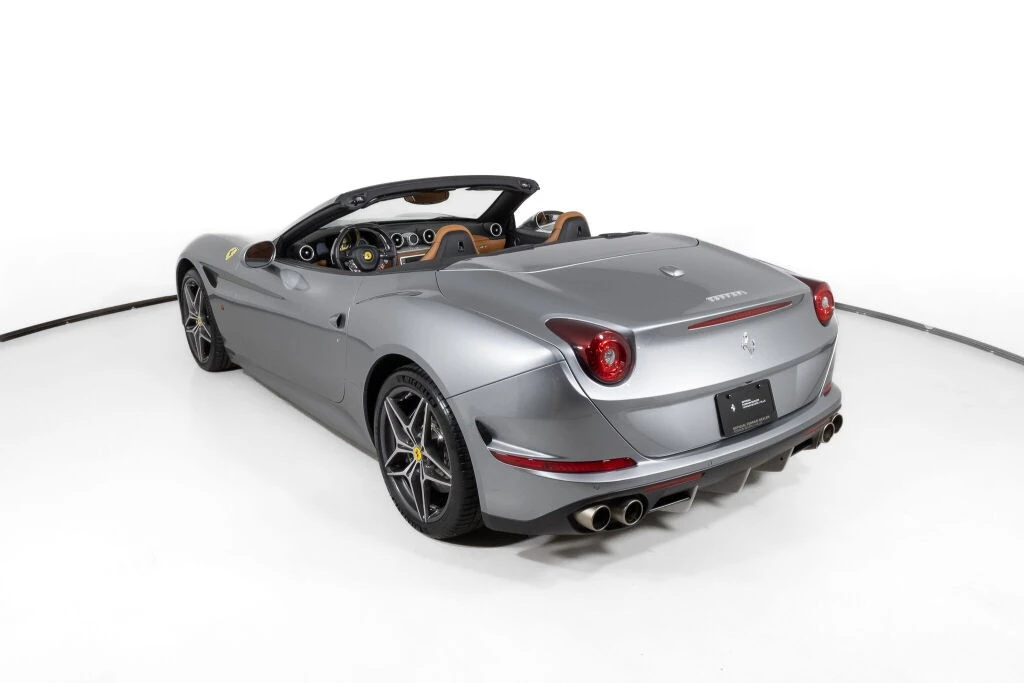 2016 Ferrari California T - Image 4 of 31