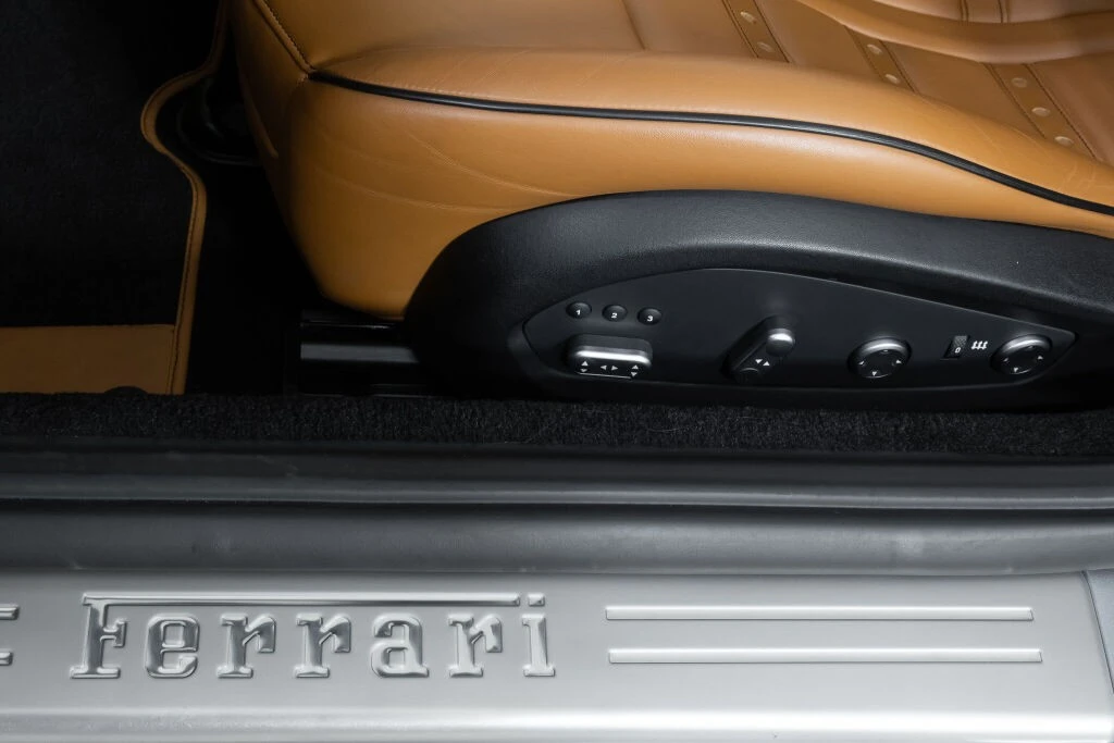 2016 Ferrari California T - Image 27 of 31