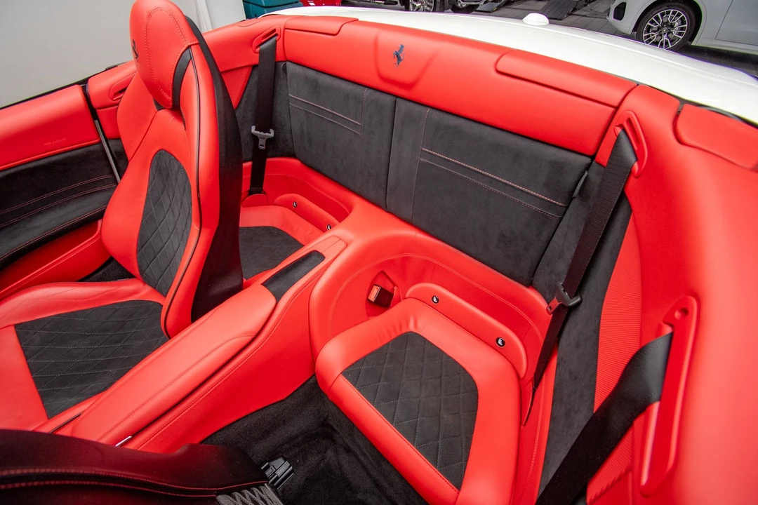2016 Ferrari California T - Image 15 of 31
