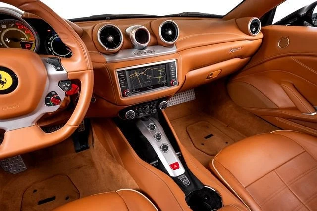 2016 Ferrari California T - Image 31 of 31