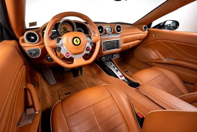 2016 Ferrari California T - Image 30 of 31