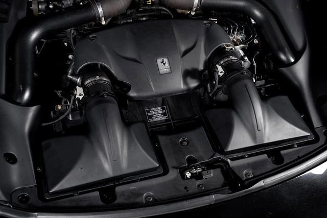 2016 Ferrari California T - Image 16 of 31