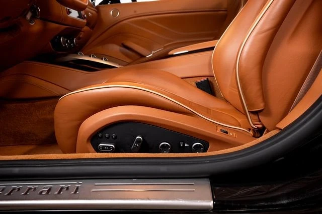 2016 Ferrari California T - Image 26 of 31