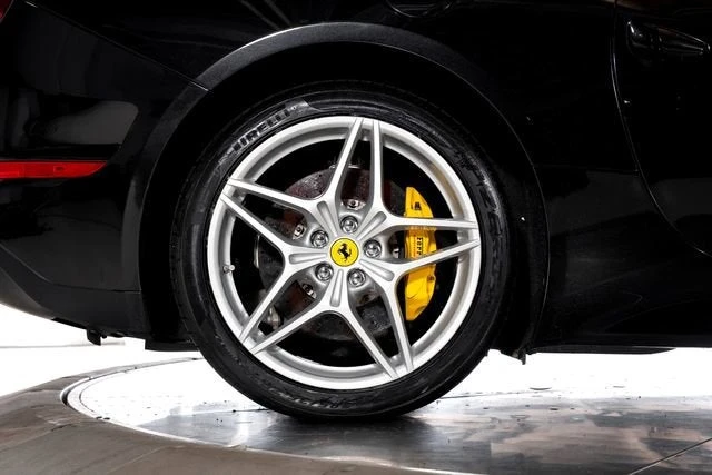 2016 Ferrari California T - Image 19 of 31