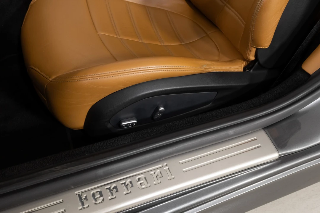 2016 Ferrari California T - Image 29 of 31