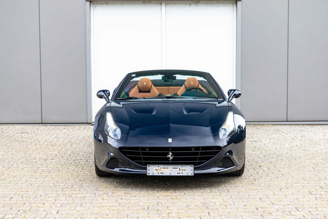 2016 Ferrari California T - Image 10 of 31