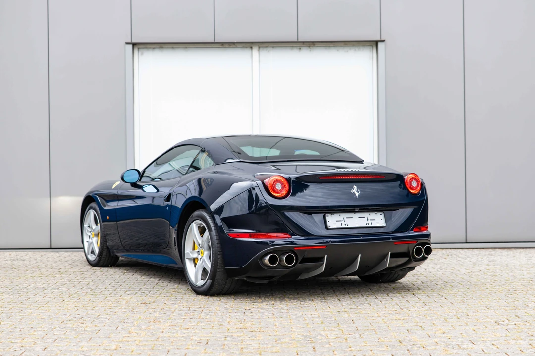 2016 Ferrari California T - Image 23 of 31