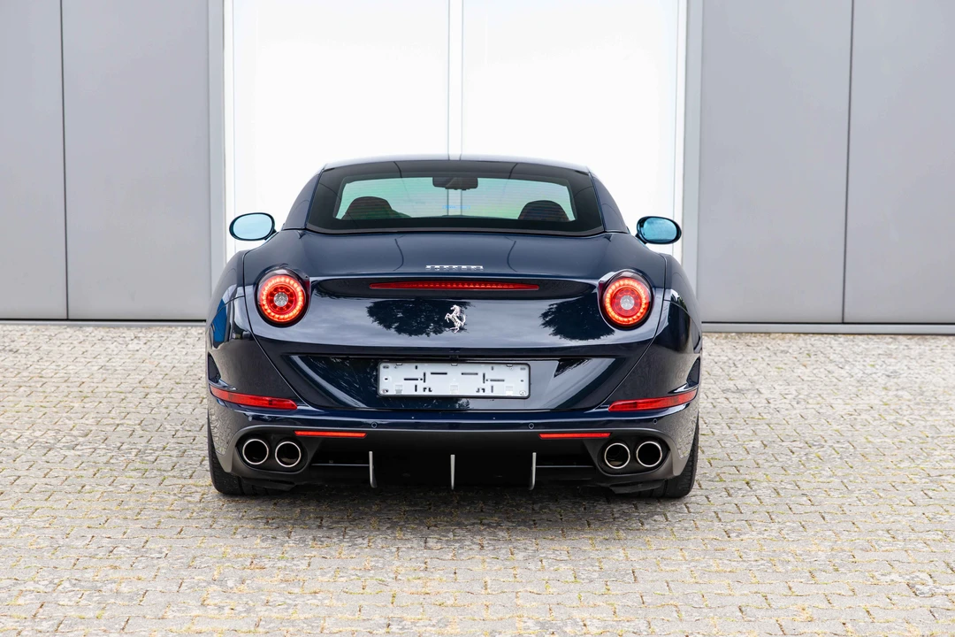 2016 Ferrari California T - Image 31 of 31