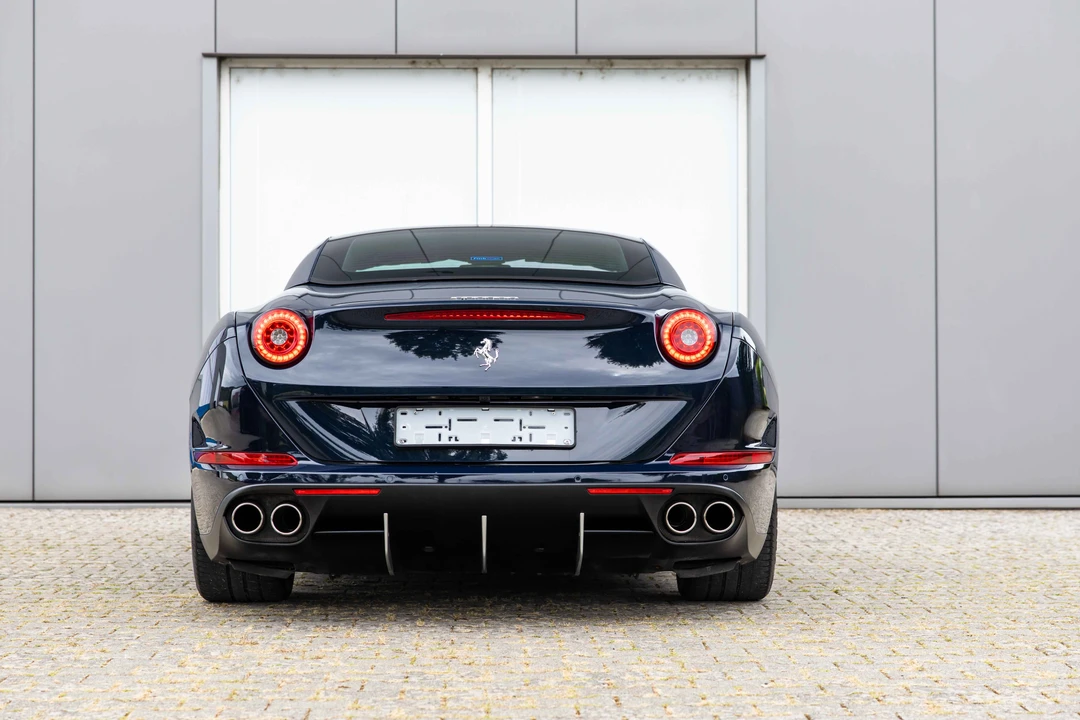 2016 Ferrari California T - Image 22 of 31