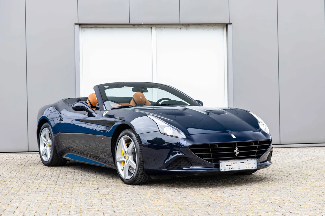 2016 Ferrari California T - Image 3 of 31