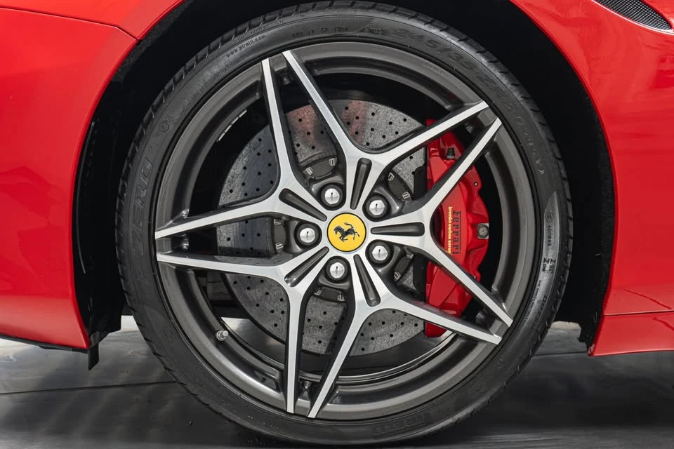 2016 Ferrari California T - Image 6 of 15