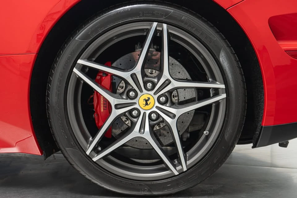 2016 Ferrari California T - Image 7 of 15
