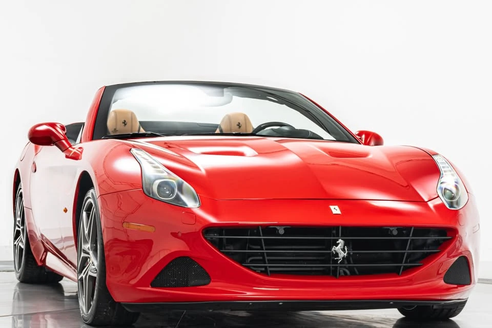 2016 Ferrari California T - Image 2 of 15
