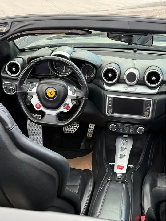 2016 Ferrari California T - Image 14 of 20