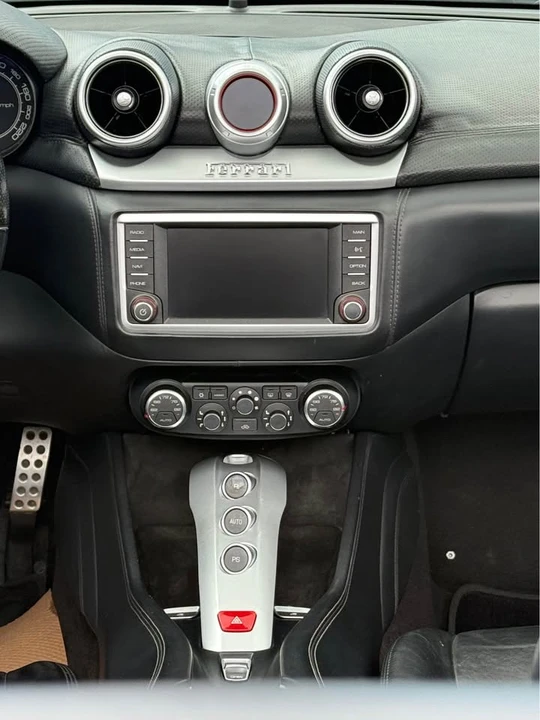 2016 Ferrari California T - Image 12 of 20
