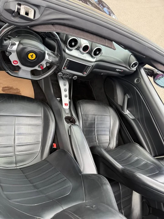 2016 Ferrari California T - Image 17 of 20