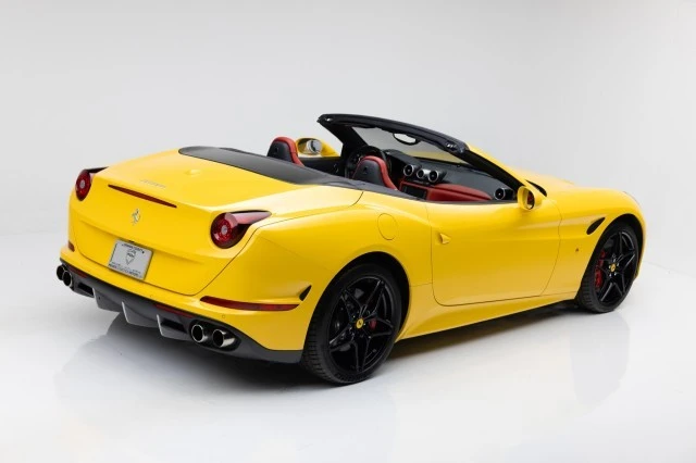 2016 Ferrari California T - Image 3 of 4